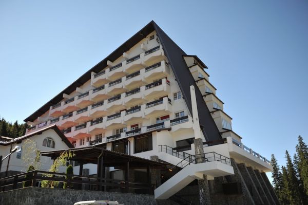 Hotel Pestera Razvad