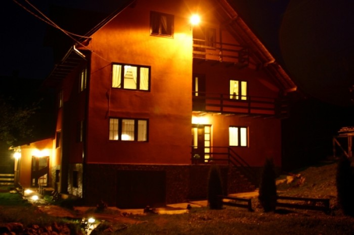 Pensiunea Vila Esenzza Bran